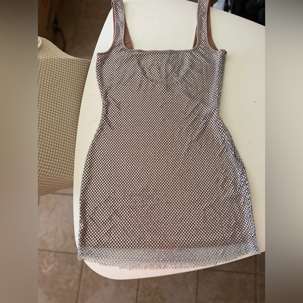 Elegant Silver Backless Dress - Picture 4 of 8